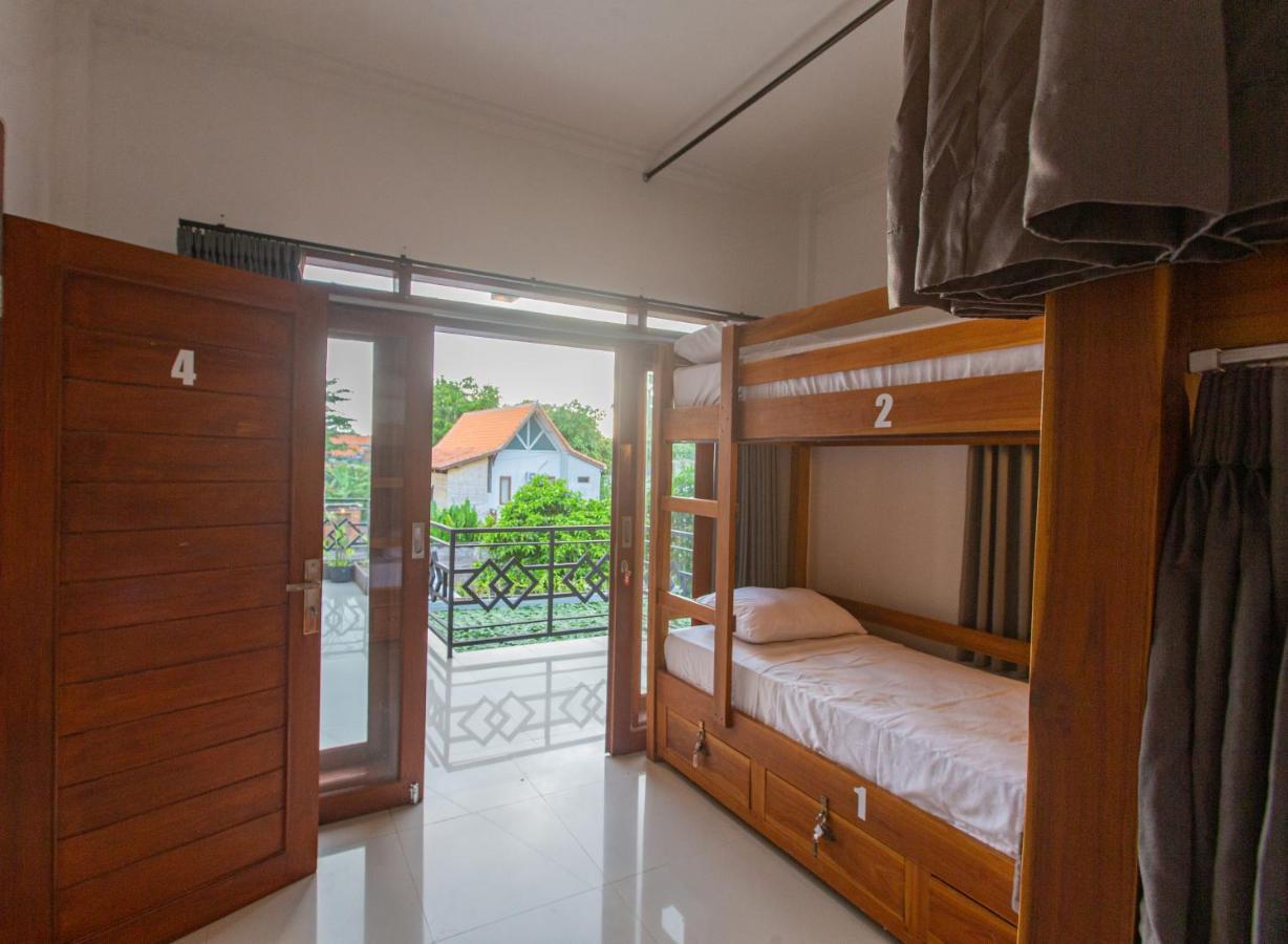 Zentiga Surf Hostel Canggu Extérieur photo