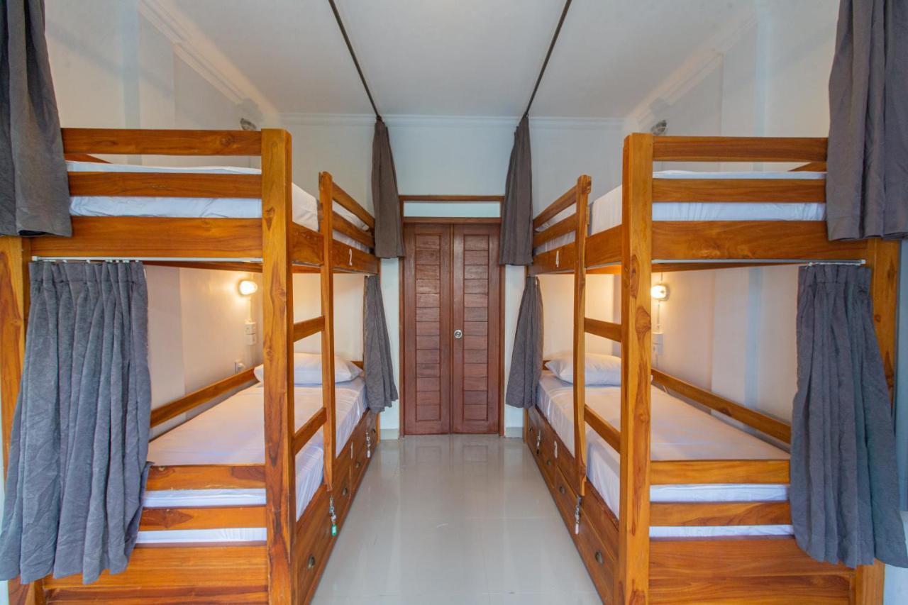 Zentiga Surf Hostel Canggu Extérieur photo