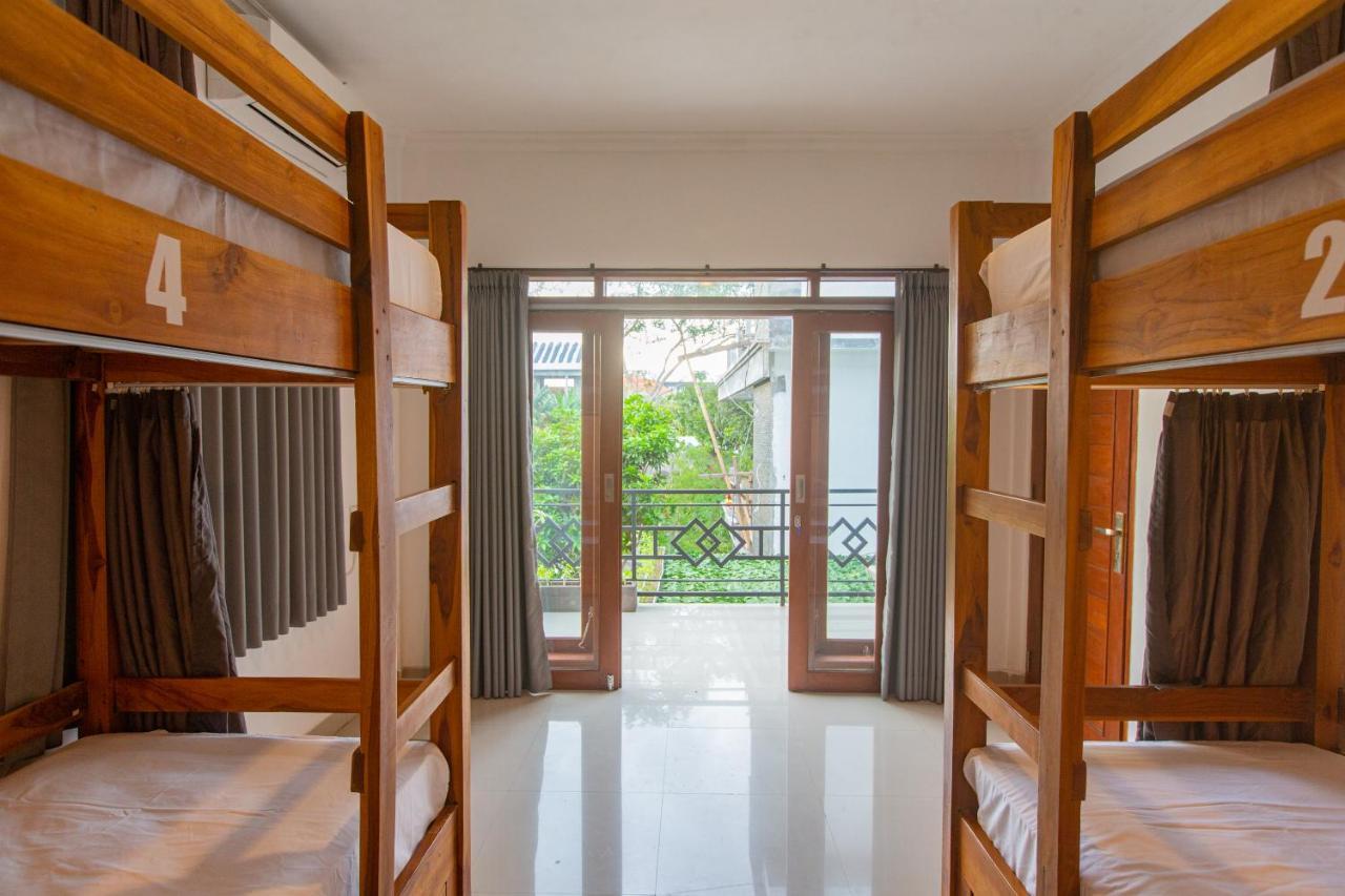 Zentiga Surf Hostel Canggu Extérieur photo